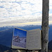 Im riesigen Gipfelsteinmann auf dem Schafgrat hat es zwei nagelneue (und praktisch leere) Gipfelbücher. Gehet hin und traget Euch ein! :-)