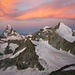 Eine schöne Morgenstimmung mit Matterhorn (4477,5m), Wellenkuppe (3903m)  und Ober Gabelhorn (4063m) begleitet uns während wir aufsteigen.