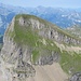 Blick zurück zum Rossstock. Der Weg und die Spalte sind gut erkennbar.