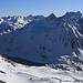 Foto vom ersten Besteigungsversuch am 14.11.2011:<br /><br />Aussicht vom Sattel untehalb des Westgrates der Plattenflue zum Piz Kesch / Piz d'Es-ch (3417,7m) und hinunter zum Bergsee Lai da Ravais-ch Suot (2505m). Über dem schön gelegenen Bergsee erhebt sich der Piz Murtelet (3019m).