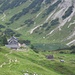 Blick zurück zur Landsberger Hütte und dem kleinen Bergsee "Lache"
