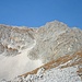Der Vorgipfel der Tiefkarspitze zeigt sich. Links der Verbindungsgrat zu den Larchetfleckspitzen, darunter das Larchetfleckkarl.