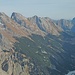 Vogelkarspitze, Östliche Karwendelspitze, Grabenkarspitze, Lackenkar- und Kuhkopf; rechts dahinter Steinfalk und Gamsjoch.