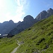 Treffauer(2304m), Kaiserkopf(2171m) und Ellmauer Halt(2344m) im Nachmittag Sonnenlicht.
