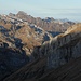 Der Markante, der Drusberg am Horizont; rechts im Hintergrund die Rigi