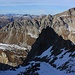 Im zirka 2860m hohen Sattel unterhalb des Chlein Ducan Ostgrates.<br /><br />Aussicht über den im Schatten leigenden P.2834m zum Strel (2842m) und Älplihorn (3005,6m).