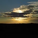 Von Westen kommt schon die Wolkenwand, aber für einen kitschigen Sonnenuntergang könnte es noch reichen:-)