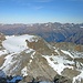 Blick über's Ötztal in die nördlichen Stubaier Alpen. Ganz links im Hintergrund die Zugspitze.
