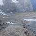 Aufstieg um 04:30, Kletterei am Willsgrätli (ZS, bis lll). Unterhalb der nicht zu unterschätzende, kleine Chrinnengletscher.