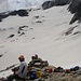 Der Autor in der Kasellücke. Blick auf unsere Spur über den Gletscher