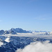 Der Blick vom Gipfel des Brisi reicht bis zu den Berner Hochalpen