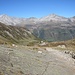 Nach der Alpe di Cristallina das Val Torta rauf. <br />Rückblickend von r.n.l:<br />Pizzo Lucendro, Ronggergrat und dann die weiteren Spitzen, bei denen ich nicht ganz sicher bin. 