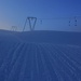 Während ich über die noch nicht perfekt fertiggestellte Skipiste aufstieg, wichen auf halber Höhe des Skiliftes langsam die Nebelschwaden.