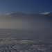 Nebelbank im Oberenegg Läger. <br /><br />Darüber sieht man den breiten Aufstiegsgrat zum Vorgipfel P.1926m.