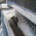 ... wie auch im Kleinen: Brunnen mit Schnee-Eis-Gebilden auf Eggstall