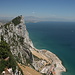 Gibraltar - Ausblick etwas südlich der Cable Car Top Station (Seilbahn-Bergstation) in nördliche Richtung. Gut zu erkennen sind die steilen Felsabbrüche nach Osten.