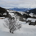 Aufstieg durch den rutschigen Schnee mit Blick ins Rheintal