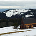 Blick über die Gipfelkapelle hinüber zum Hochberg