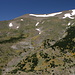 Im Aufstieg zum Pico de las Alegas (19.07.2010) - Ausblick zur Loma de Cáñar, hier in etwa das Teilstück zwischen Cerrillo Redondo (2.912 m, links der Mitte) und P 3.024 (rechts), über welches unsere Tour am 24.07.2010 führt.