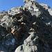 Brüchiger Fels während des Aufstiegs