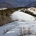<b>Seguo poi il sentiero che scende in direzione del Barco dei Montoni (1350 m). È il tratto più piacevole dell’escursione odierna. La neve farinosa e il paesaggio incantevole affascinano tutti.</b>