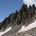 Im Abstieg vom Mount Sneffels - Blick auf einen Teil des Southwest Ridge (Südwest-Grat), ganz links ist der Blue Lakes Pass zu sehen.