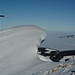 Das Gipfelkreuz vor dem Jurahöhen, das Nebelmeer und die Wächte