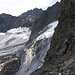 Vom Grat blickt man in den zerrissenen Gletscher ... 