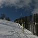 Unterwegs zwischen Dlouhá Louka und Loučná - Auch der letzte Skiläufer ist nun zum Fußgänger geworden, da es hier wesentlich steiler ist, als man im Bild erahnt.