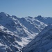 Il Tambò domina la Val Curciusa. Sullo sfondo Ferrè e Piz di Pian