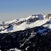 der Hohgant - mit Trogehorn - in voller, eindrücklicher Grösse;
im Hintergrund der Jura - rechts vom E-Grat des Furggegütsch ist der schneebedeckte Chasseral zu erkennen