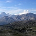 Die Tofanen, di Dentro(3238m), di Mezzo,3244m(ein bisschen versteckt) und di Rozes,3225m, Pareispitze,2794m mit Wolken.