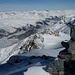 Blick übers Oberengadin, in der Bildmitte die Bergstation der Corvatschbahn