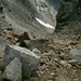 Von der Seehornscharte (2862m) führt eine Schuttrinne wieder zurück auf den Unghürboden.