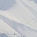 Ein paar Schneemäuler an den Hängen des Wildengundkopfes (2238m) und des Spätengundkopfes (1993m), auf der anderen Seite des Tals von Faistenoy. Standort ist die Skipiste bei der Fellhornbahn.