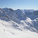 Blick vom Gipfel des Schüsser/Hammerspitze (2170m) Richtung Süden, von links nach rechts auf den Höchsten Schafalpenkopf (2320m); Mittlerer Schafalpenkopf (2301m); Südlicher Schafalpenkopf (2245m); Kemptnerköpfle (2190m); Mindelheimer Köpfl (2180m); Angererkopf (2266m).