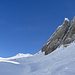 Gleich an der Sonne: Unter den schattigen Wänden des Gätterifirsts sehnt man sich den weiss leuchtenden Mutschensattel herbei