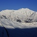 Blick von der Bergstation der Engstigenalp (1965m) aufs Abristhorn / Albristhore (2763m) welches ich erst kürzlich mit Ski überschritt.<br /><br />Am rechten Ostgrat ist der Gratgipfel Hempliger (2483m), an linken Südgrat vom Abristhorngipfel weg sind P.2728m, Sattligrat (2539m), P.2530m, Seewlehore (2467m) und Tierberg (2371,3m).