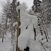 kunstvolle Baum-Schnee-Struktur