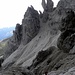 Im Aufstieg zum Cristallino di Misurina, 2775m, mit Campanile Dibona und  und  Guglia di Val Popena  als Blickfang.
