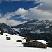 schöne Almlandschaft, hinten die Sella