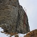 Der Einstieg in die "Ferrata Angelino" ist eine leicht überhängende Leiter.