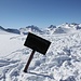 <b>Fuorcla Val Gronda (2752 m): oltre il cartello si rientra in Svizzera.</b>