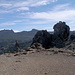 Hinten die beiden höchsten Gipfel von Gran Canaria, der "Pico de las Nieves" und der "El Campanario"