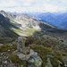 Grenzstein Nr 2 (2521 müM) unterhalb Oswaldkopf, Blick ins Vorarlberg, in der Mitte Alp Schafberg.
