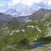 Ausblick vom namenlosen Gipfel (2460) zwischen GafierJoch und Gargäller Chöpf: Drusenfluh, davor Gämpiflue, Sulzfluh, Schollberg, Gafiersee im Vordergrund