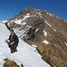 [u felixbavaria] bei der Querung eines Schneefeldes oberhalb des Passo Scalet.