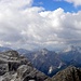 ...nach  Durrenstein/Picco di Vallandro(2839m)-mitte und Seekofel/Croda del Becco(2810m)-rechts.