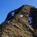 Im Abstieg über den Westgrat mit Rückblick zum Gipfel des Monte Tamaro (1961,5m).