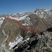 La cresta della Scatta verso il Passo dell' Orso e Pizzo Martello e il Pizzo Campanile,si vede bene anche il lago Darengo la capanna Como il passo San Pio e il Pizzo Cavresasco. [Editare]
